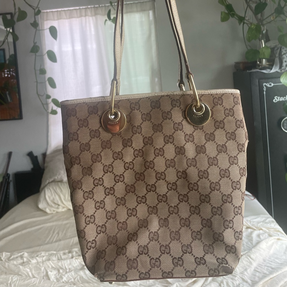 Gucci canvas shoulder bag